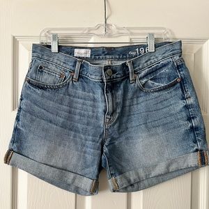 Gap sexy boyfriend jean short